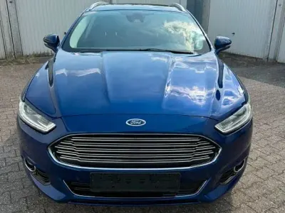 Gebraucht Ford Mondeo Titanium 179 PS (131 kW) 2015 Blau Limousine