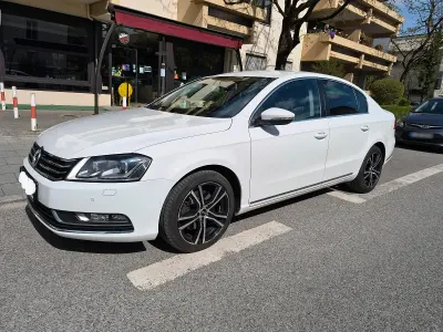Gebraucht VW Passat 140 PS (102 kW) 2013 Weiß Limousine