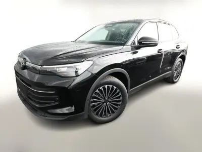 Neu VW Tiguan IQ Drive 150 PS (110 kW) 2026 Grenadillschwarz metallic grenadillschwarz metallic SUV