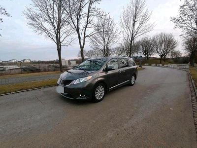 Gebraucht Toyota Sienna Limited 269 PS (197 kW) 2014 Grau Van / Kleinbus