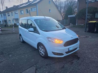 Gebraucht Ford Tourneo Courier Trend 75 PS (55 kW) 2017 Weiß Van / Kleinbus