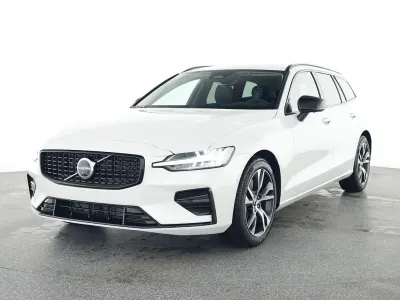 Gebraucht Volvo V60 Plus 197 PS (144 kW) 2025 Weiß Kombi