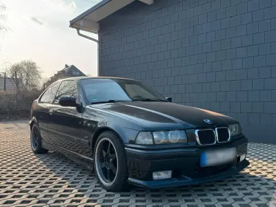 Gebraucht BMW 318 M Sport 140 PS (102 kW) 1997 Schwarz Coupé