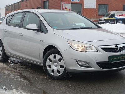 Gebraucht Opel Astra Edition 116 PS (85 kW) 2010 Silber Limousine