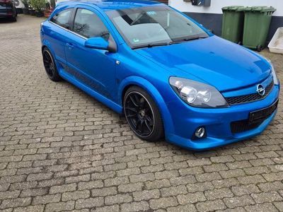 Opel Astra GTC