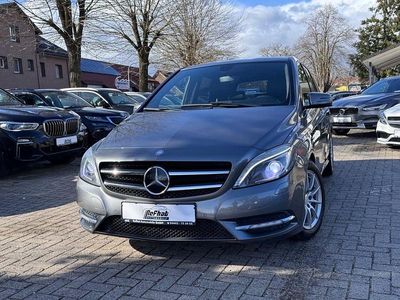 Gebraucht Mercedes B200 156 PS (114 kW) 2012 Grau Van / Kleinbus