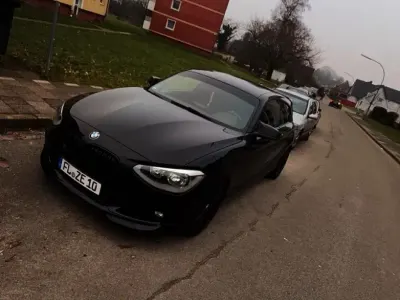 Gebraucht BMW 114 200 PS (147 kW) 2012 Schwarz Kleinwagen