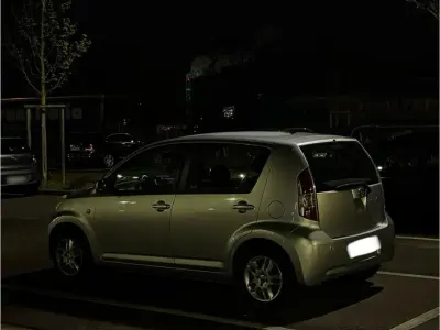 Gebraucht Daihatsu Sirion 82 PS (60 kW) 2005 Grau Kleinwagen
