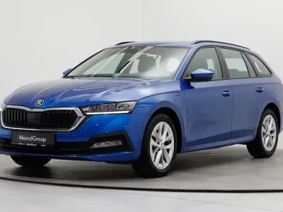 Gebraucht Skoda Octavia 204 PS (150 kW) 2023 Raceblau metallic Kombi