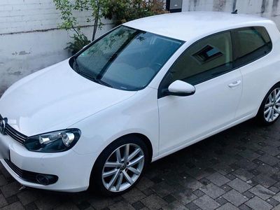 Gebraucht VW Golf VI Highline 122 PS (89 kW) 2009 Weiß Kleinwagen