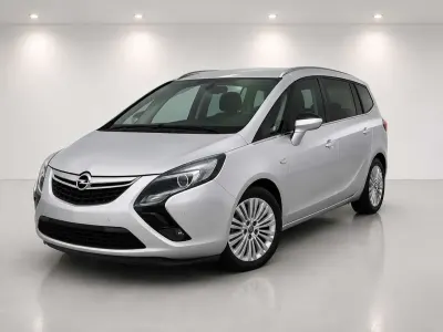 Gebraucht Opel Zafira Tourer Edition 140 PS (102 kW) 2013 Argon silber/ice silver (m2) Van / Kleinbus