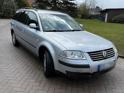 Gebraucht VW Passat 101 PS (74 kW) 2001 Silber Kombi