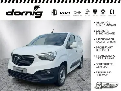 Używany Opel Combo 102 KM (75 kW) 2021 Biały Minivan