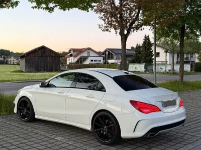 Gebraucht Mercedes CLA250 AMG line 211 PS (155 kW) 2015 Schwarz Coupé