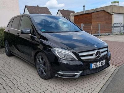 Mercedes B200