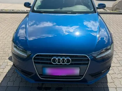 Gebraucht Audi A4 177 PS (130 kW) 2013 Blau Kombi