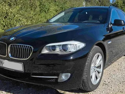 Gebraucht BMW 530 258 PS (189 kW) 2011 Schwarz Kombi