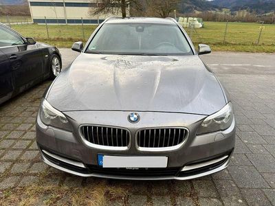 Gebraucht BMW 530 Sport Line 258 PS (189 kW) 2015 Grau Kombi