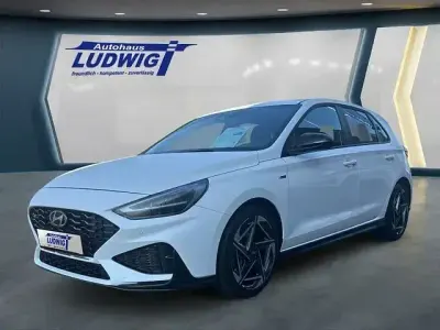 Gebraucht Hyundai i30 N Line 140 PS (102 kW) 2025 Serenity white / mic Limousine