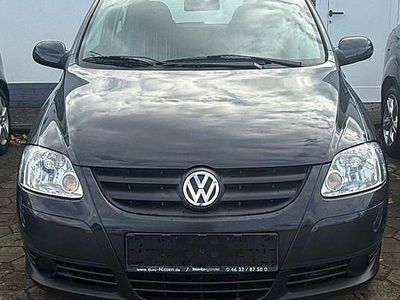 Gebraucht VW Fox 54 PS (39 kW) 2010 Grau Kleinwagen