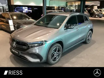 Gebraucht Mercedes EQA300 AMG 167 kW (228 PS) 2024 Metalliclack mountaingrau SUV