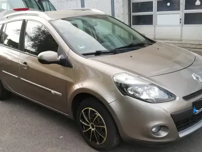 Usata Renault Clio II Dynamique 75 CV (55 kW) 2009 Marrone Berlina