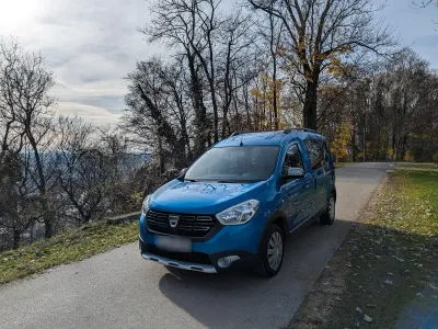 Gebraucht Dacia Dokker Stepway 90 PS (66 kW) 2021 Blau Van / Kleinbus