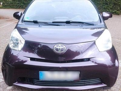 Toyota iQ