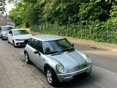 Gebraucht Mini Cooper 90 PS (66 kW) 2004 Silber Kleinwagen