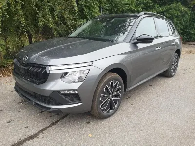 Neu Skoda Kamiq Selection 116 PS (85 kW) 2026 Graphitgrau metallic SUV