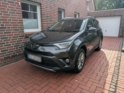 Gebraucht Toyota RAV4 143 PS (105 kW) 2016 Grau SUV