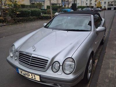Usata Mercedes CLK320 Elegance 218 CV (160 kW) 1999 Argento Cabrio