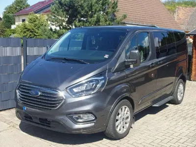 Gebraucht Ford Tourneo Custom Titanium 170 PS (125 kW) 2019 Grau Van