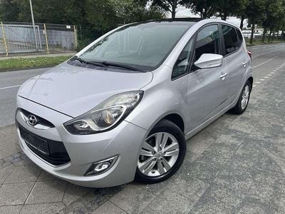 Silber Gebraucht 2014 Hyundai ix20 Kleinwagen | 6.500 € (Fairer Preis)