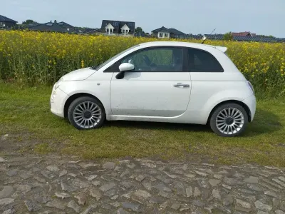 Gebraucht Fiat 500 Lounge 69 PS (50 kW) 2009 Weiß Cabrio