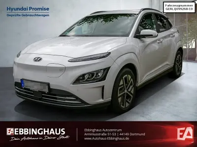 Gebraucht Hyundai Kona Basis 100 kW (136 PS) 2023 Weiß SUV