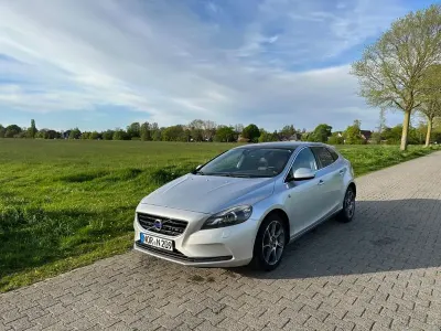 Gebraucht Volvo V40 Ocean Race 190 PS (139 kW) 2014 Silber Limousine