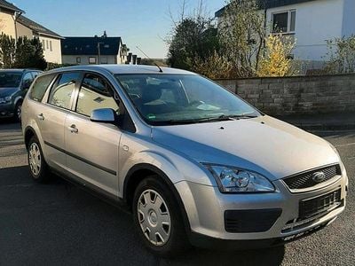 Second-hand Ford Focus 101 CP (74 kW) 2004 Argintiu Break