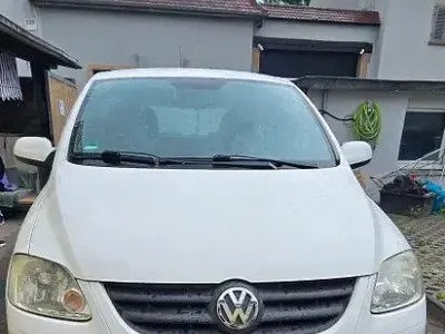 Używany VW Fox 54 KM (39 kW) 2009 Biały Hatchback