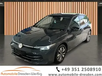 Gebraucht VW Golf VIII Goal 150 PS (110 kW) 2025 Delfingrau Limousine
