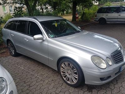 Mercedes E220