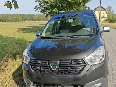 Gebraucht Dacia Dokker Celebration 116 PS (85 kW) 2019 Schwarz Van / Kleinbus