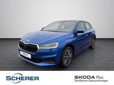 Raceblau metallic (metallic) Gebraucht 2022 Skoda Fabia Tour Kleinwagen | 16.280 € (Fairer Preis)