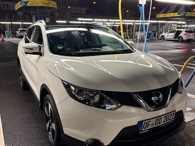 Weiß Gebraucht 2016 Nissan Qashqai 360º SUV | 13.300 € (Fairer Preis)