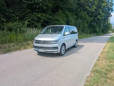 Gebraucht VW Multivan Highline 150 PS (110 kW) 2017 Grau Van / Kleinbus