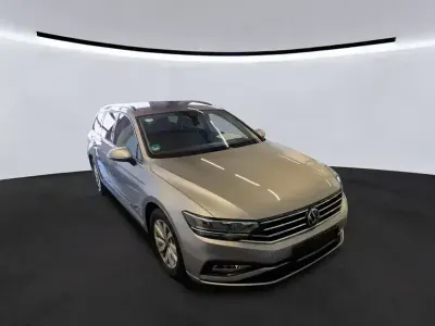 Używany VW Passat Conceptline 122 KM (89 kW) 2020 Srebrny Kombi