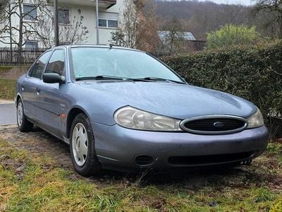 Blau Gebraucht 1997 Ford Mondeo Limousine | 1.675 €