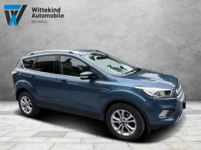 Gebraucht Ford Kuga Titanium 150 PS (110 kW) 2019 Blau SUV