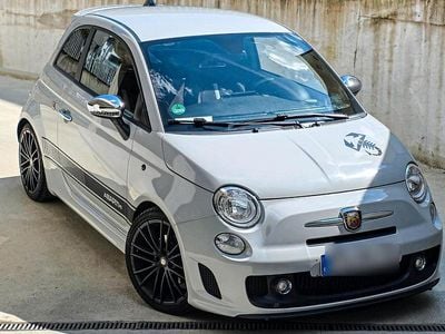 Usado Abarth 595 140 HP (102 kW) 2013 Cinzento Citadino