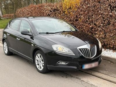 Gebraucht Lancia Delta 115 PS (84 kW) 2011 Schwarz Kleinwagen